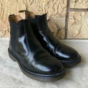 Dr Martens Black Airwair LEATHER CHELSEA Boots
